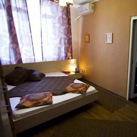 호텔 La Gil 부쿠레슈티