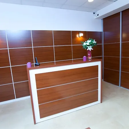 拉吉尔酒店 3* 布加勒斯特