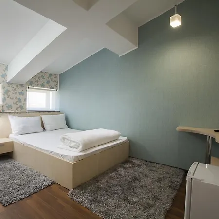 Hotel La Gil Bukareszt