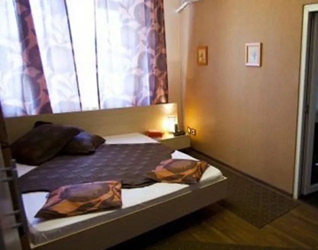 Hotel La Gil Boekarest